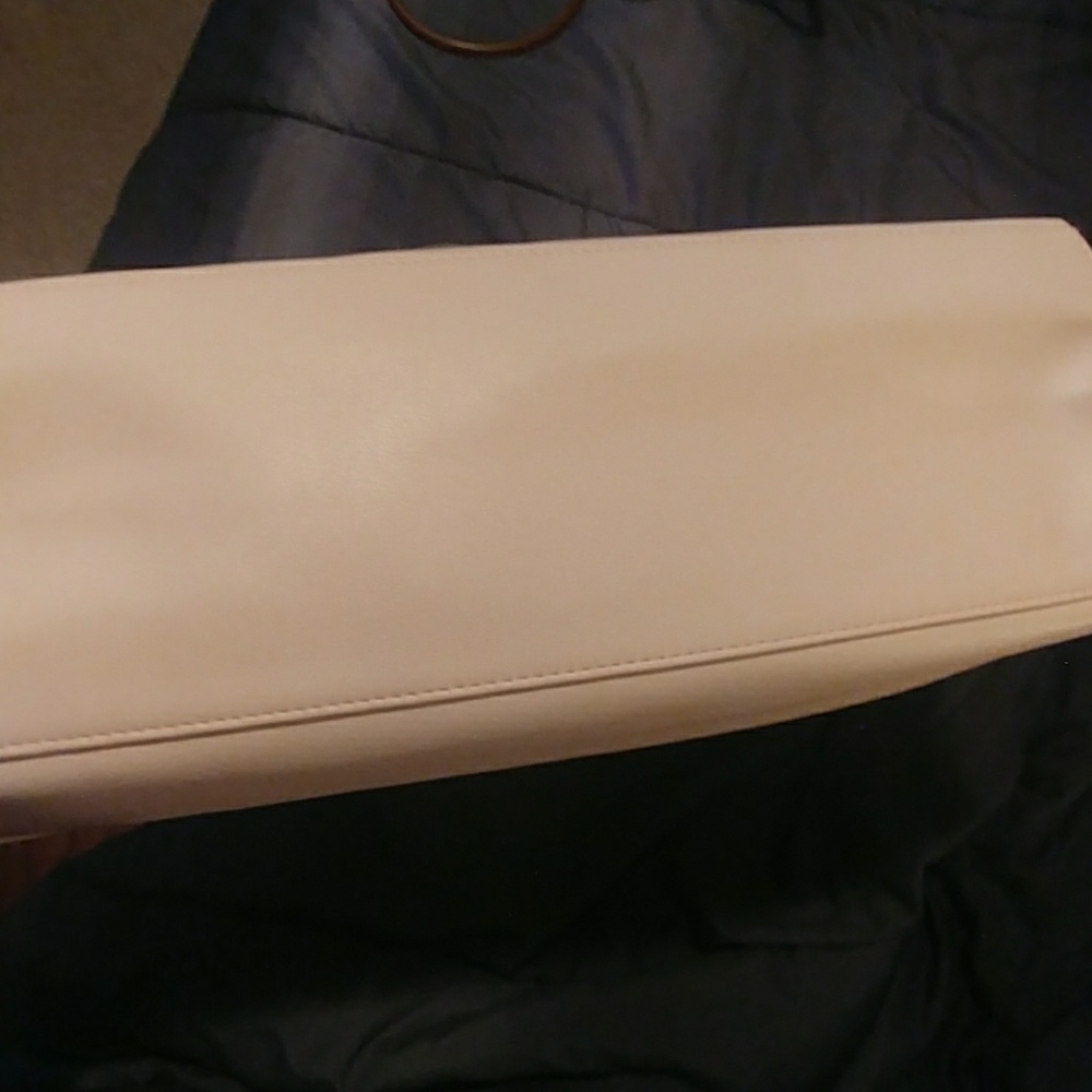 Handbag - Picture 3 of 4